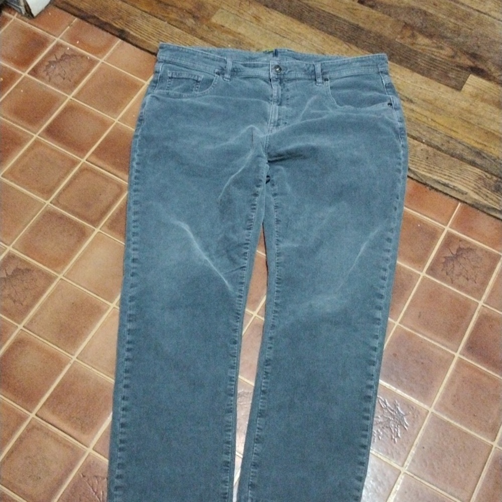 Johnnie-O corduroy  jeans with minor flaw